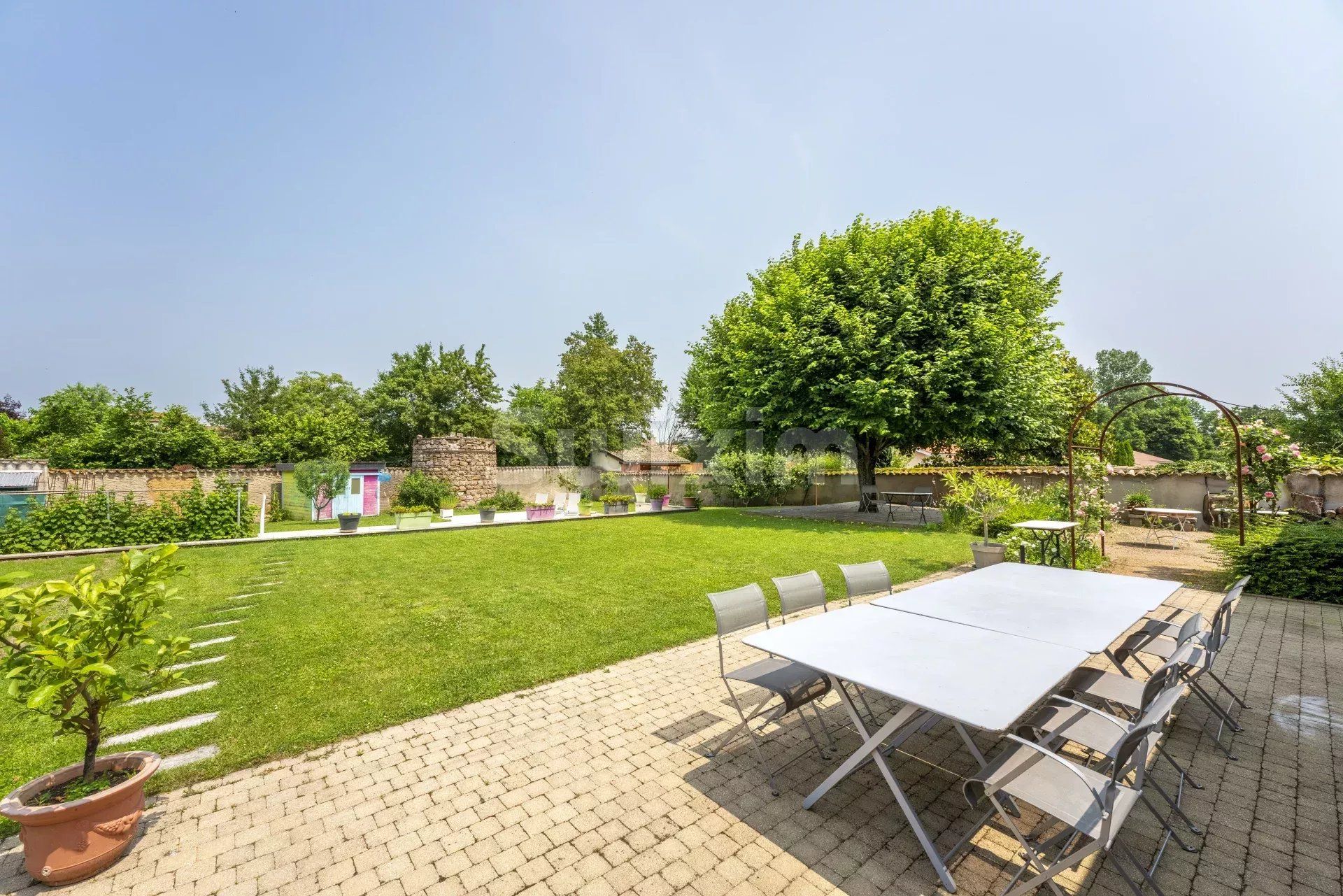 maison 12 Pièces en vente sur Charentay (69220)