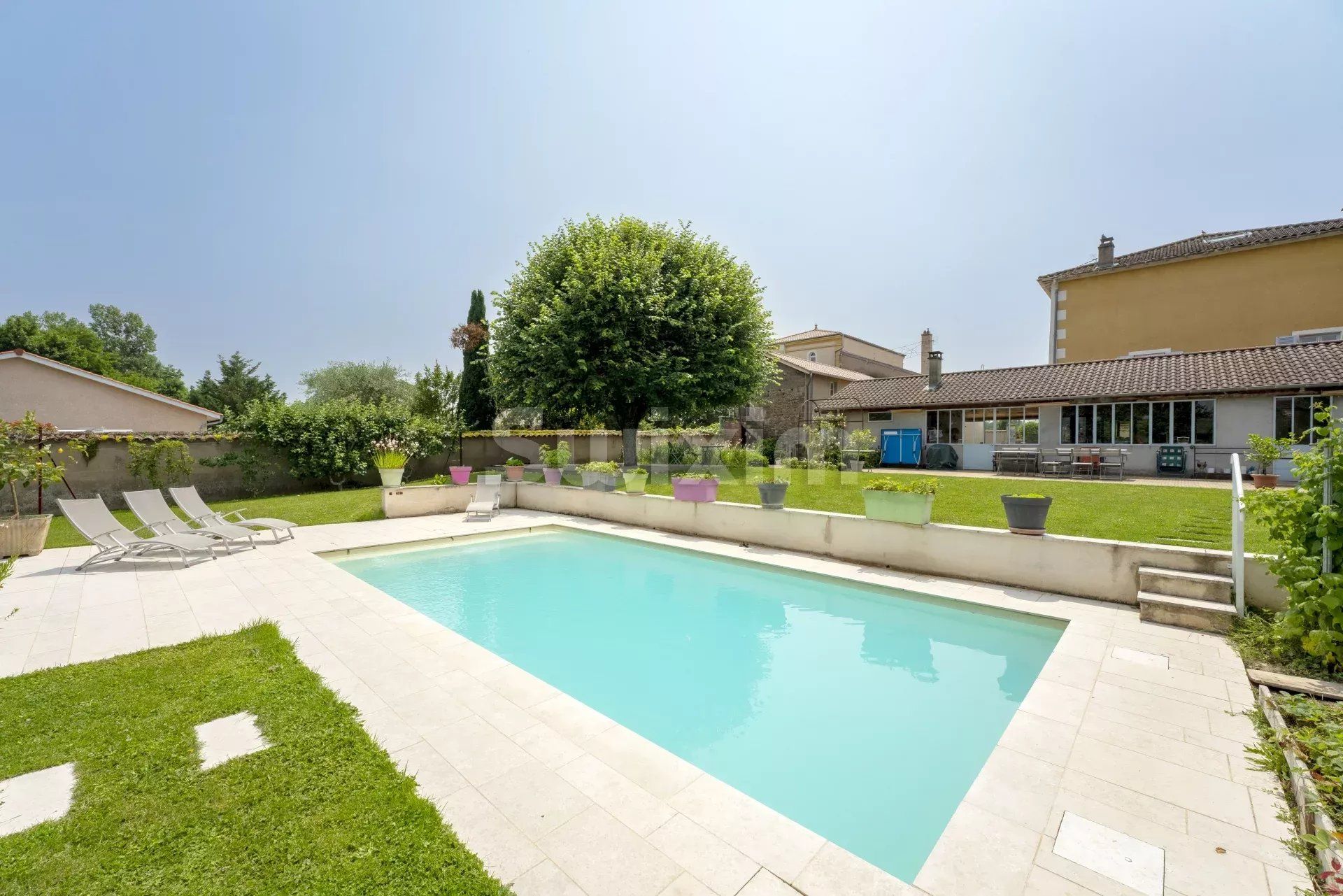 maison 12 Pièces en vente sur Charentay (69220)