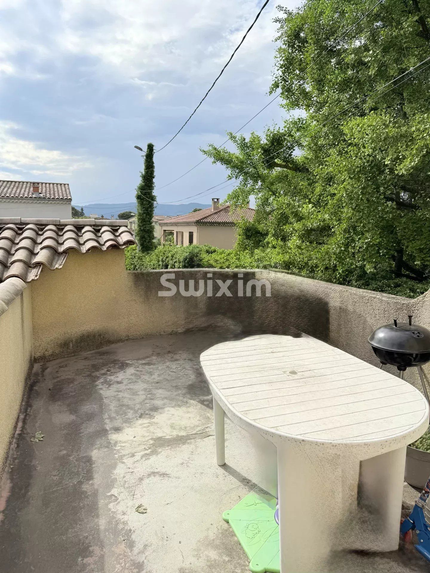 edificio 10 Salas en venta en Montélimar (26200)