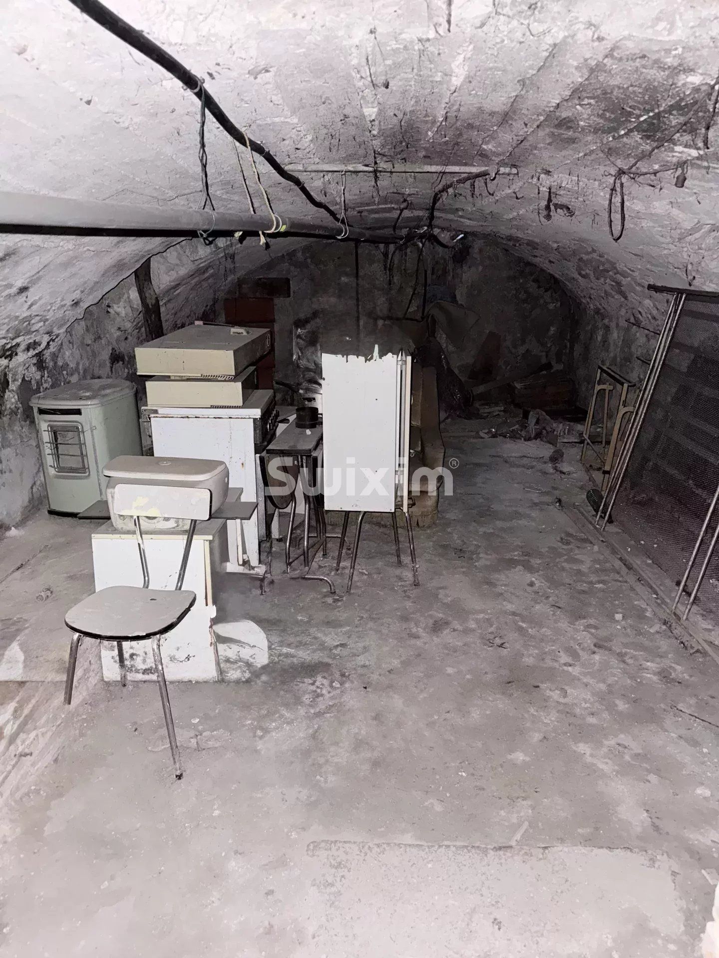 edificio 10 Salas en venta en Montélimar (26200)