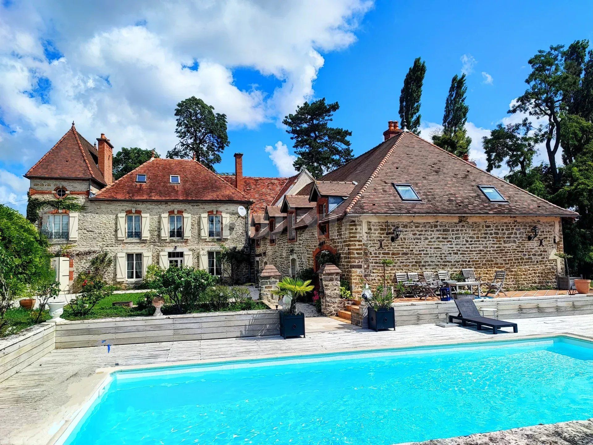 propiedad 12 Salas en venta en Beaune (21200)