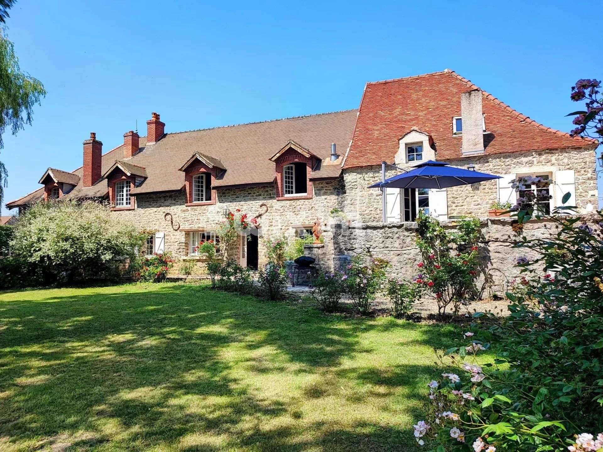 proprietà 12 Camere in vendita su Beaune (21200)