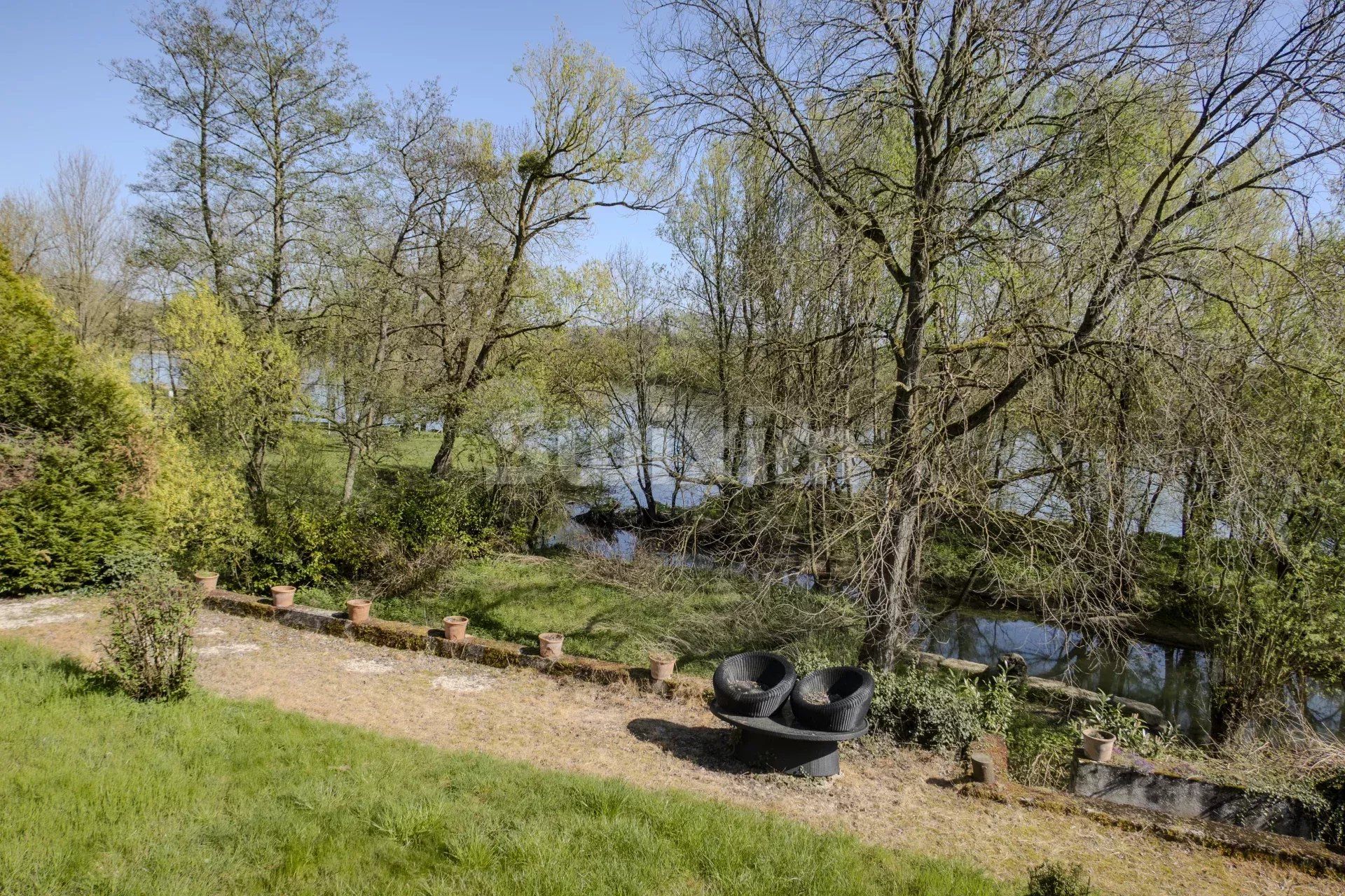 manoir 6 Pièces en vente sur Les Maillys (21130)