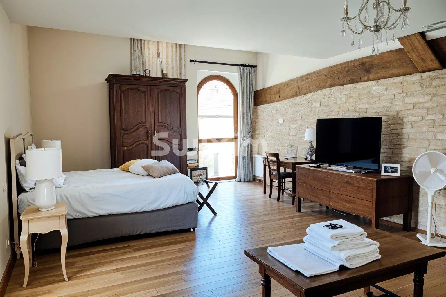 property 15 Rooms for sale on Dijon (21000)