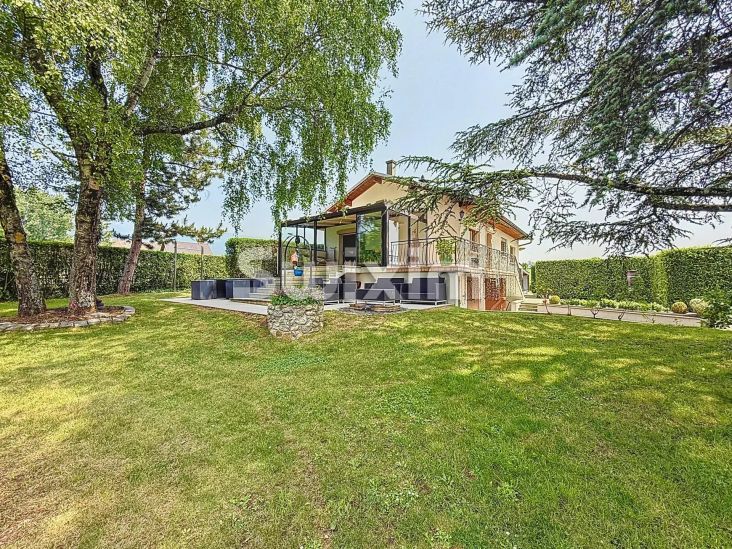 Vente Maison Cessy 5 Pièces 157 m²