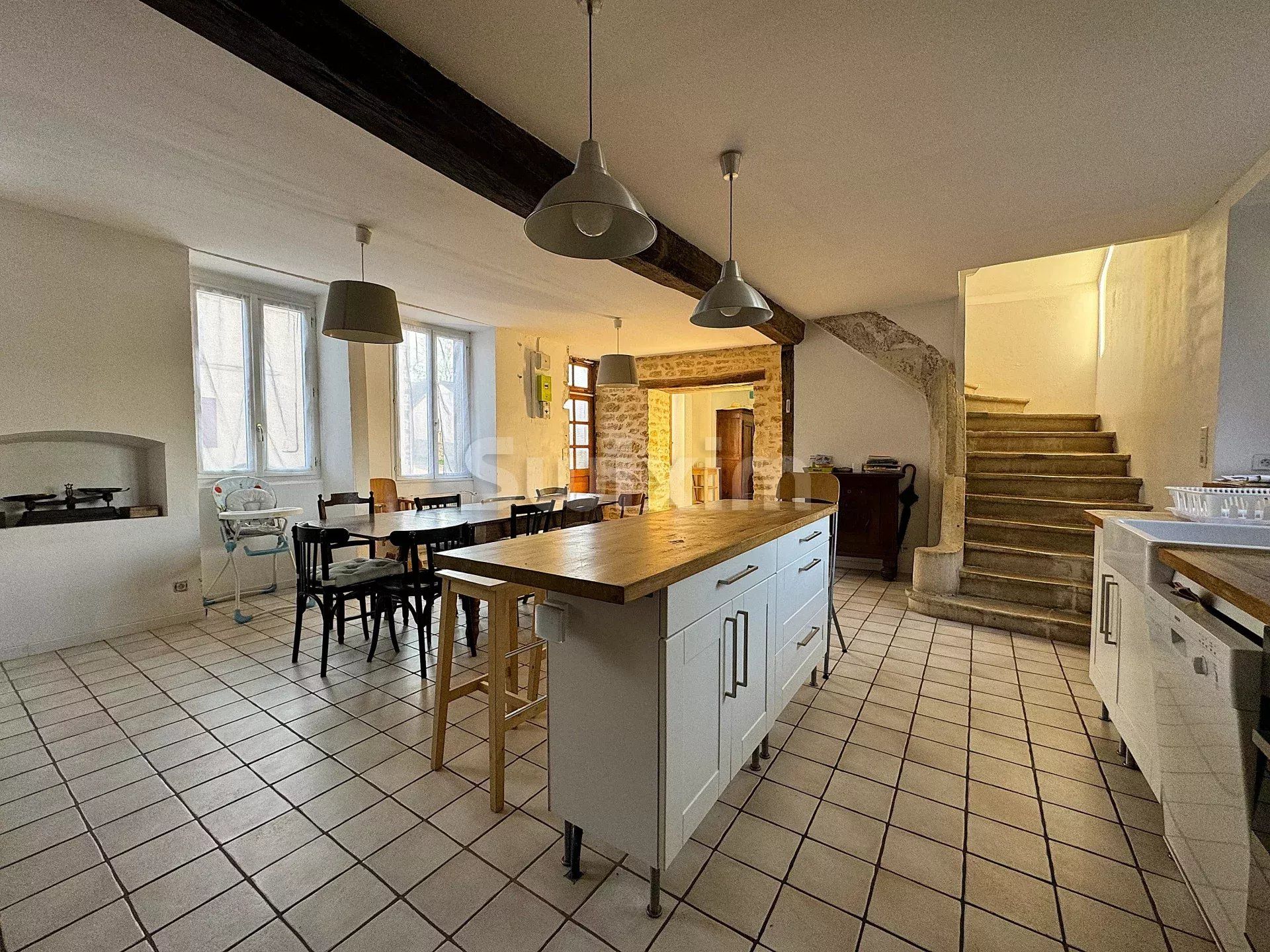 casa 6 Salas en venta en Lucy-le-Bois (89200)