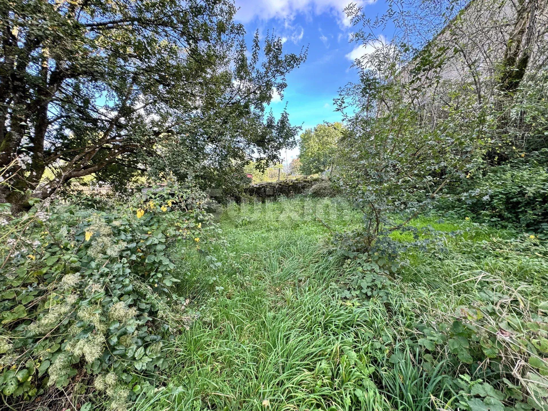 casa 6 Salas en venta en Lucy-le-Bois (89200)