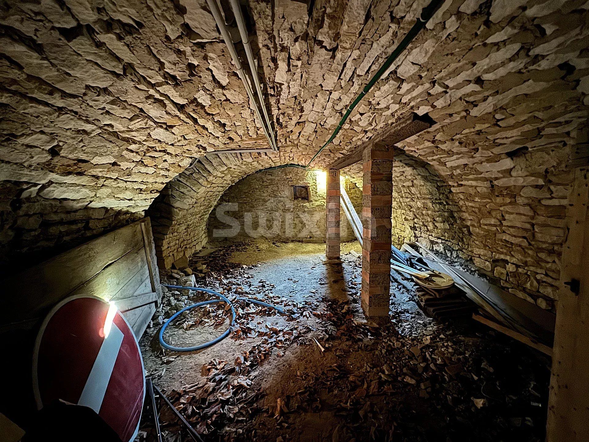 casa 6 Salas en venta en Lucy-le-Bois (89200)