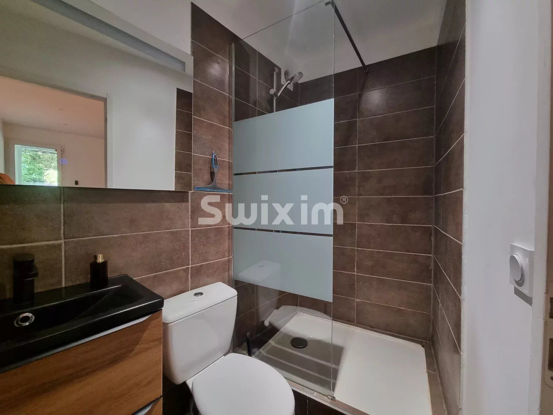 duplex 5 Rooms for sale on Les Arcs (83460)