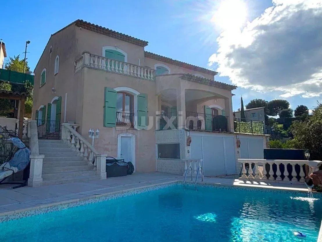 maison 8 Pièces en vente sur Saint-Paul-de-Vence (06570)