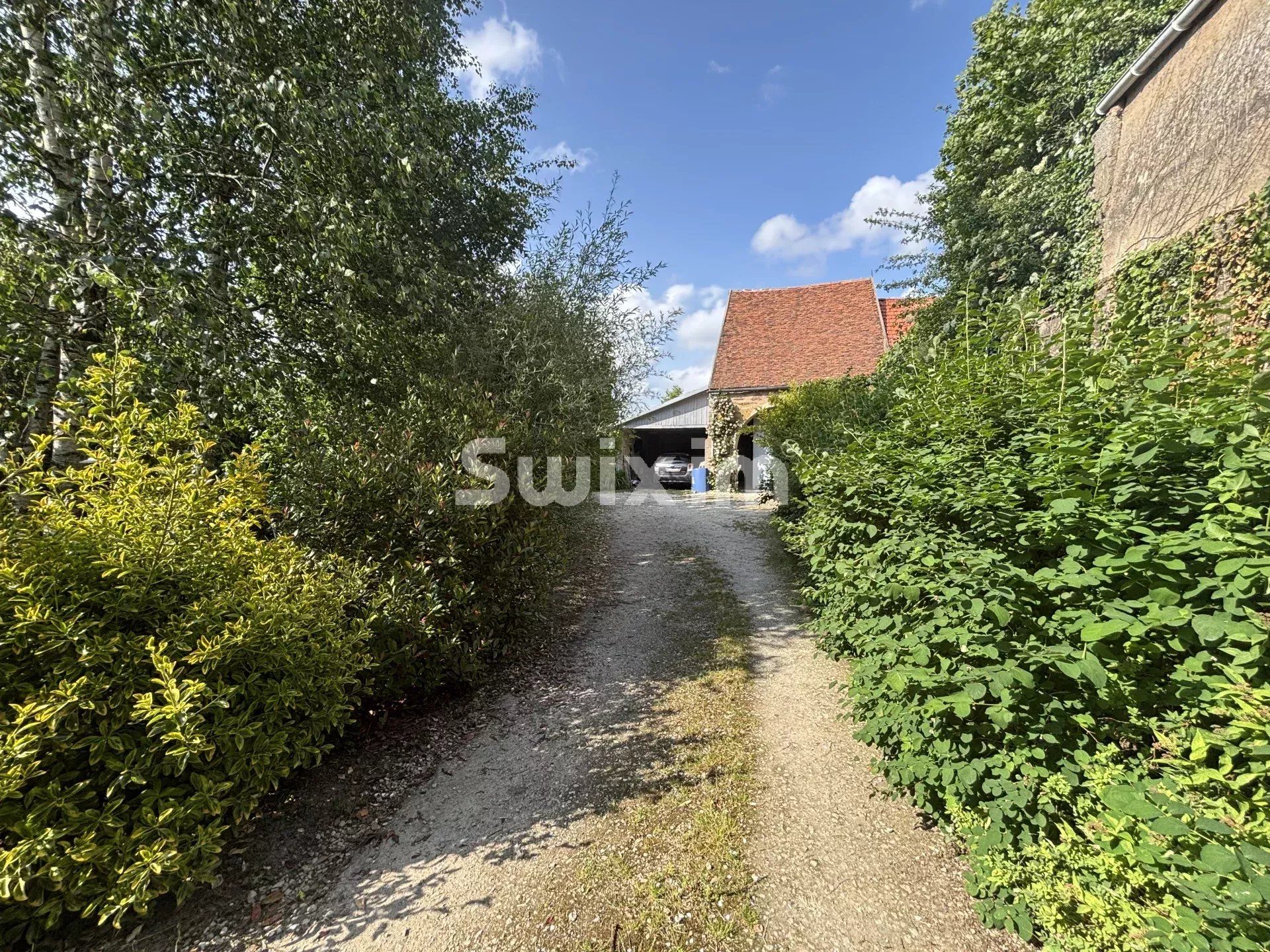 house 6 Rooms for sale on Cussy-les-Forges (89420)