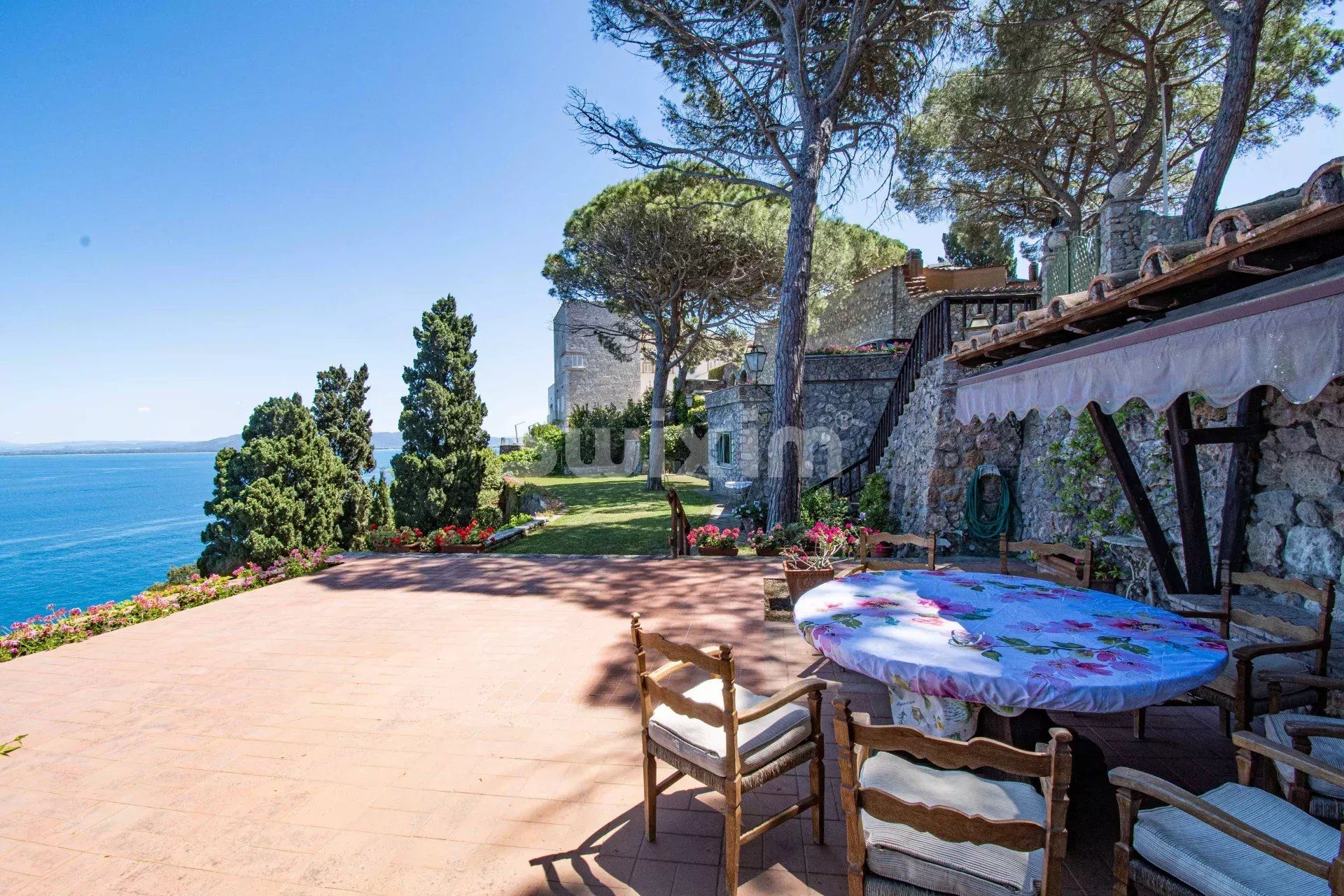 villa 13 Rooms for sale on Monte Argentario (58019)