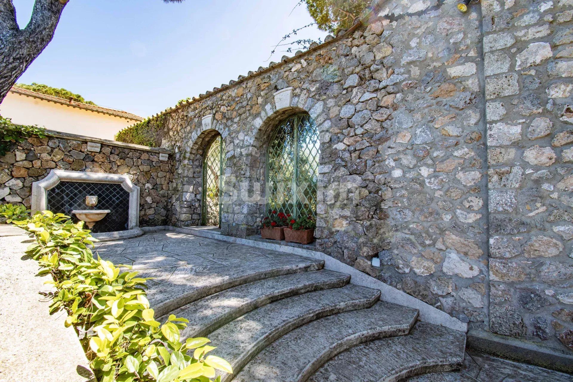 villa 13 Rooms for sale on Monte Argentario (58019)