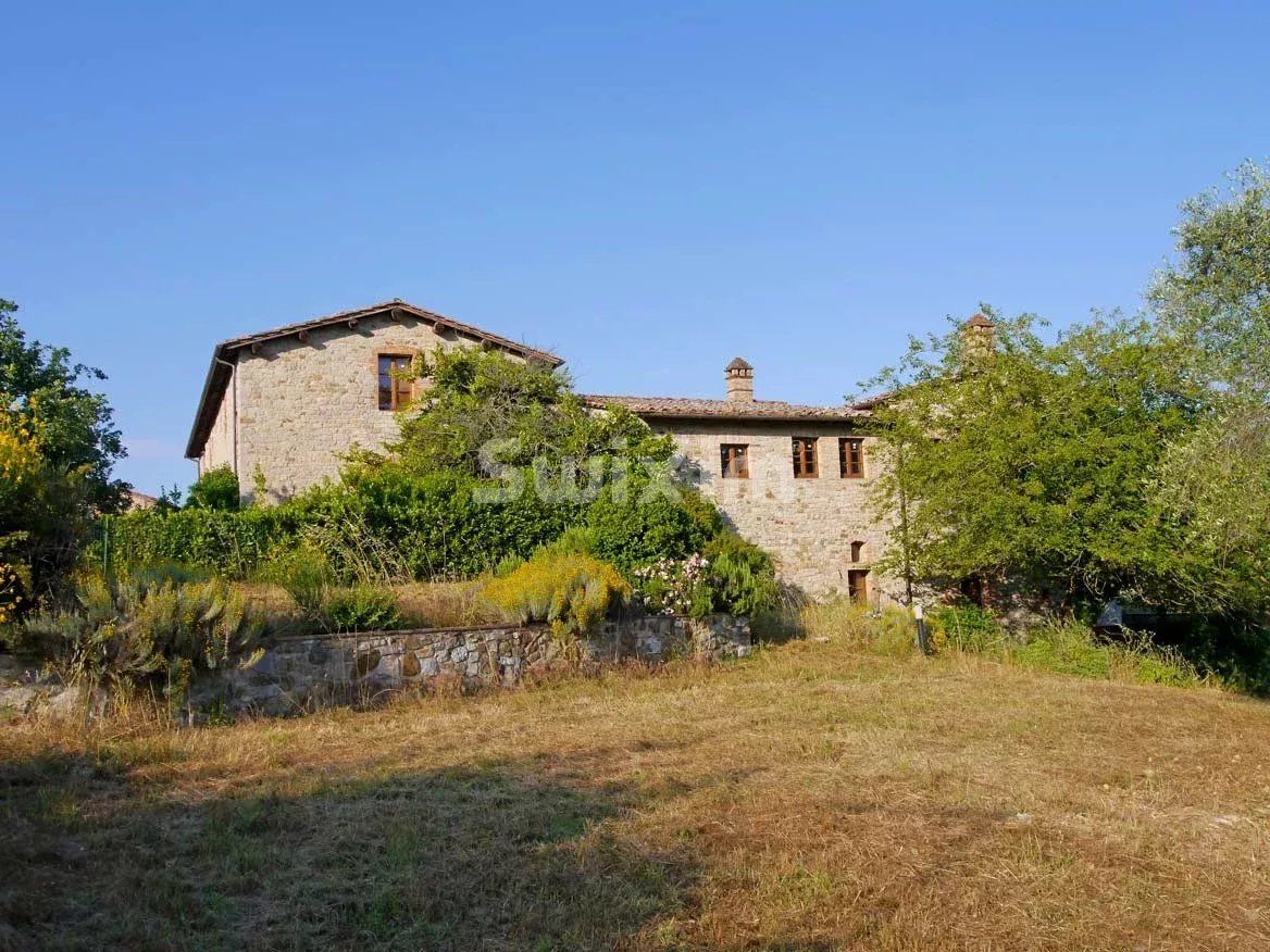 casa 30 Camere in vendita su Castelnuovo Berardenga (53019)