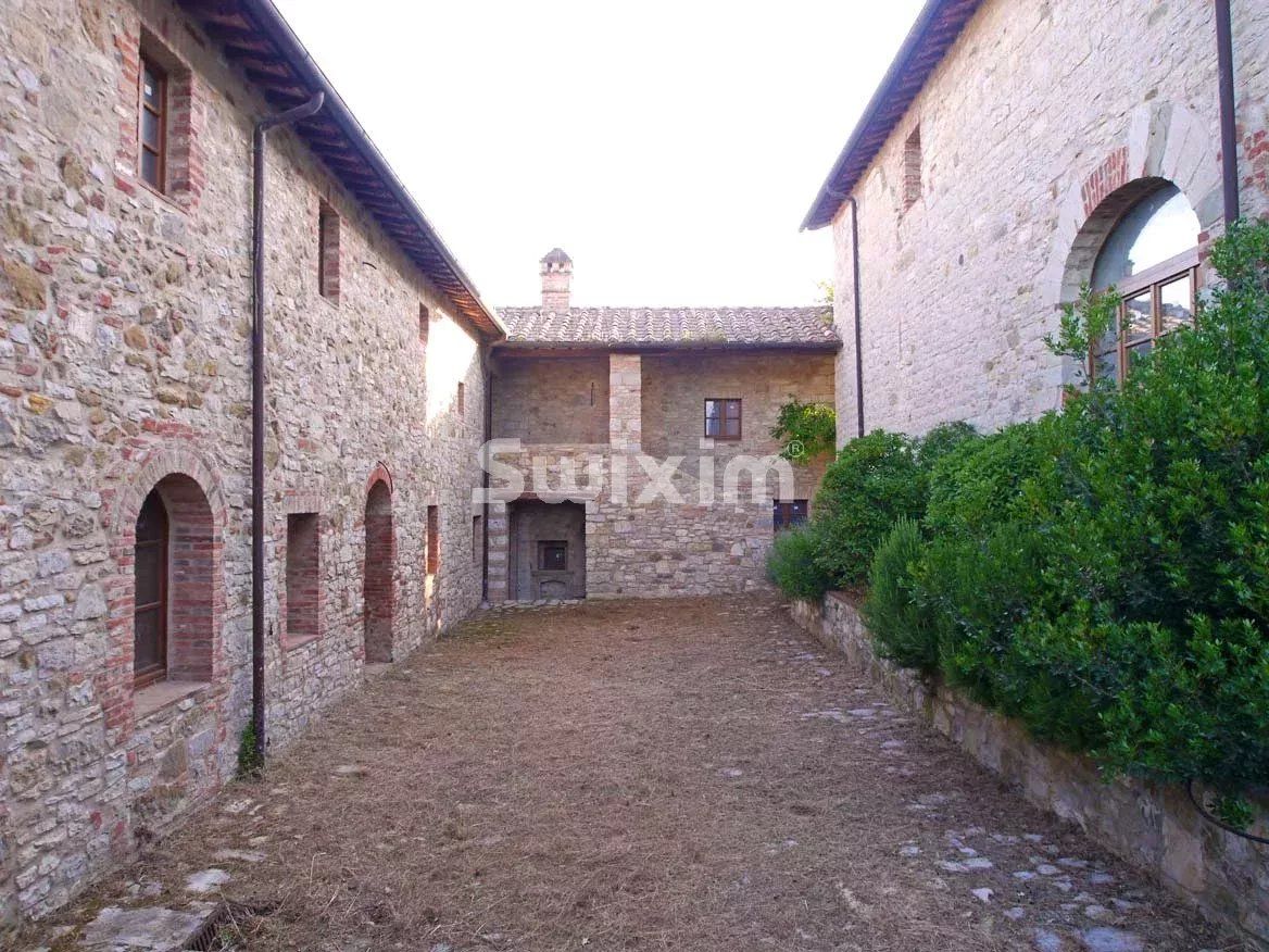 maison 30 Pièces en vente sur Castelnuovo Berardenga (53019)
