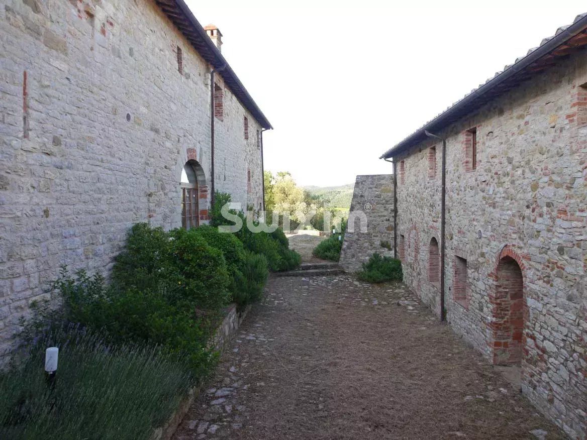 maison 30 Pièces en vente sur Castelnuovo Berardenga (53019)