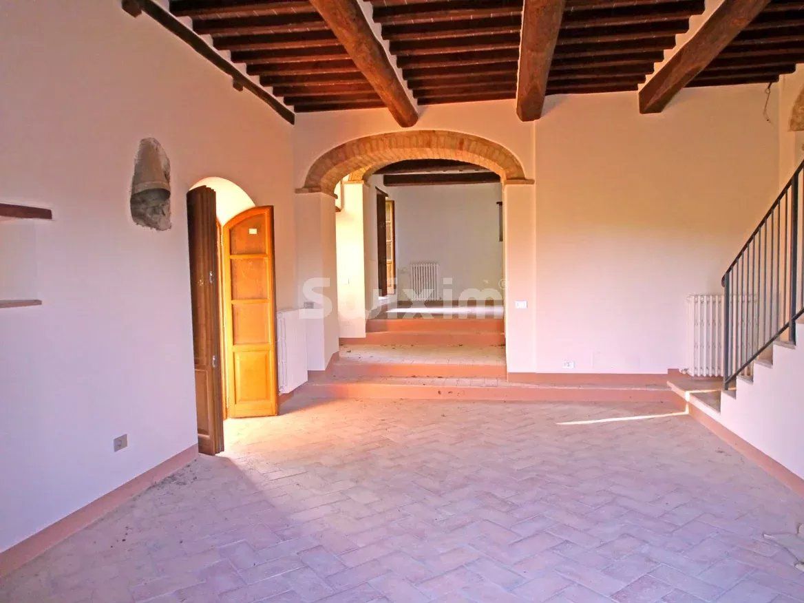 casa 30 Camere in vendita su Castelnuovo Berardenga (53019)