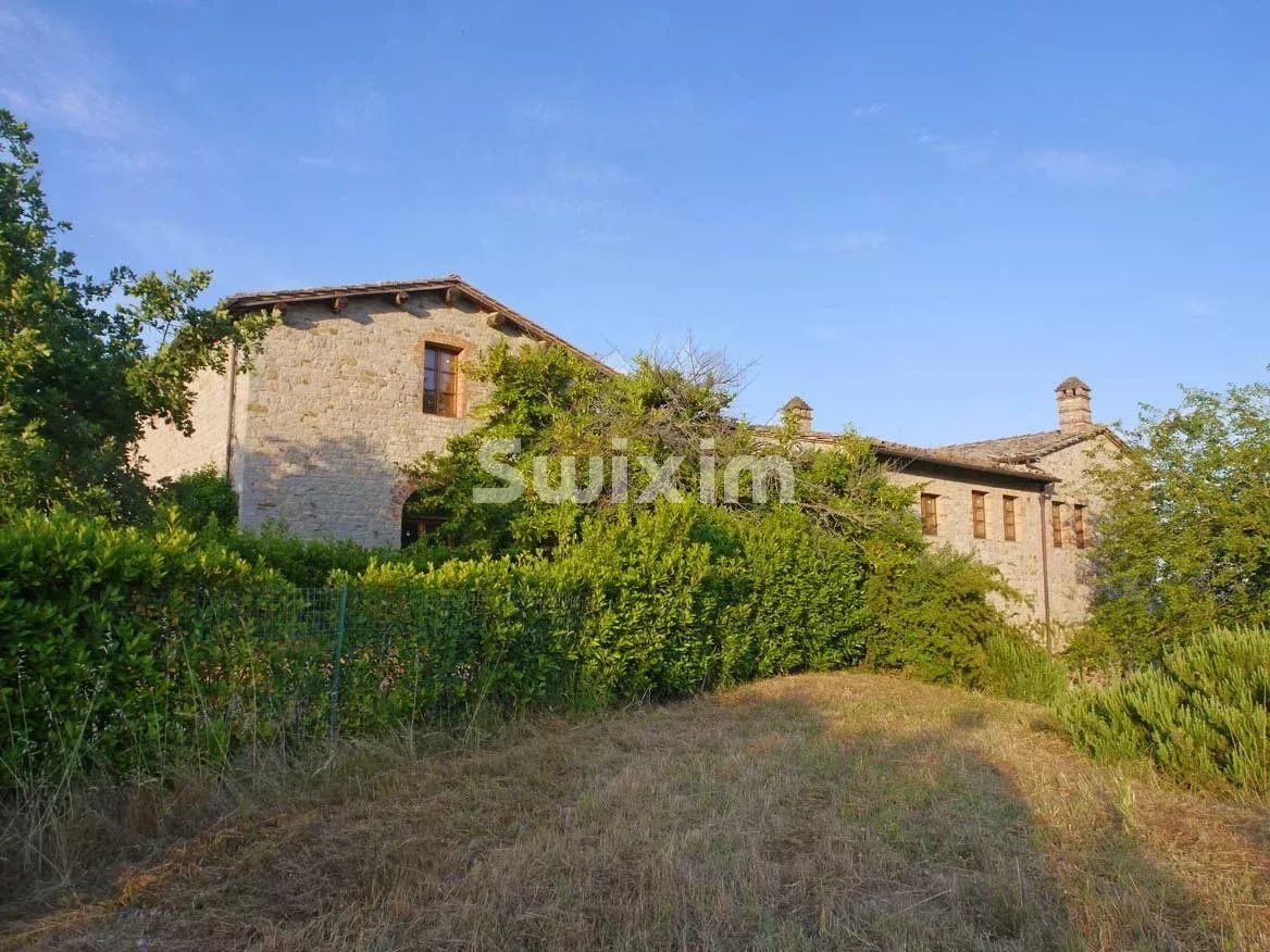 maison 30 Pièces en vente sur Castelnuovo Berardenga (53019)