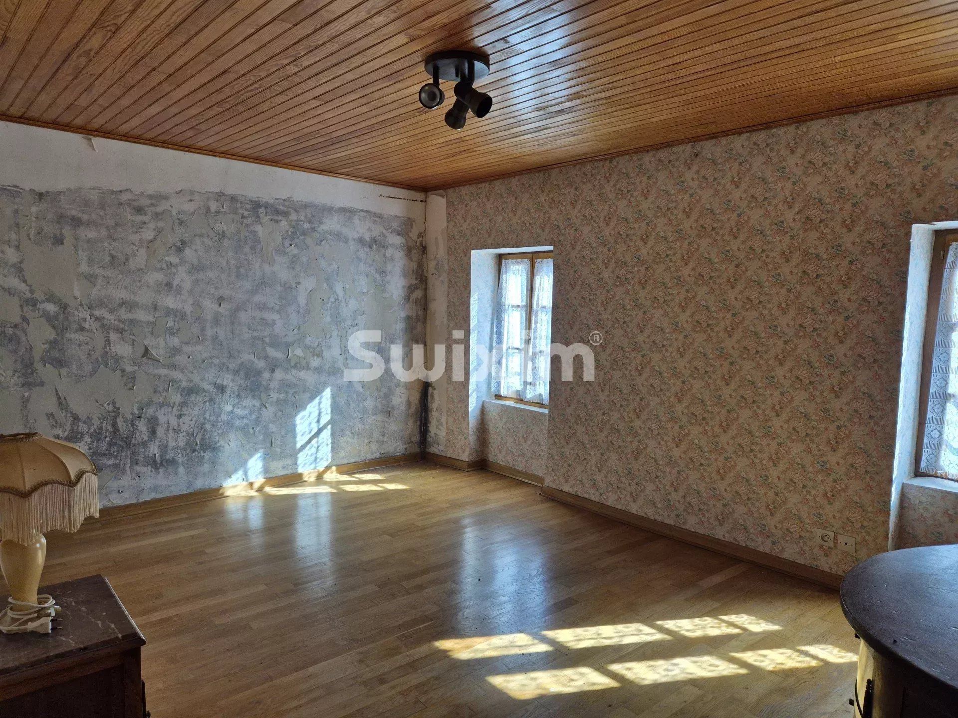 edifício 11 Quartos para venda sobre Lormes (58140)