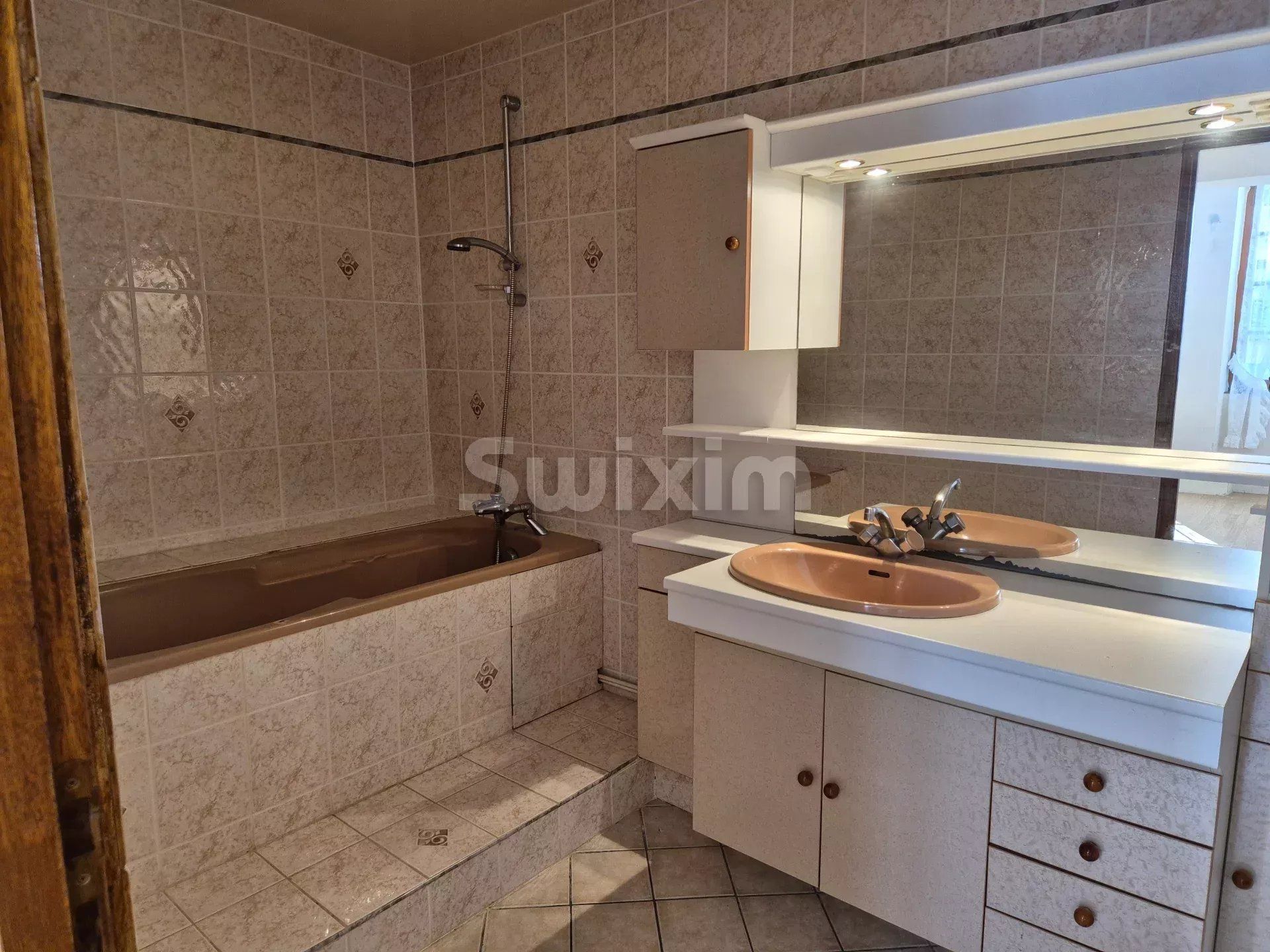 immeuble 11 Pièces en vente sur Lormes (58140)