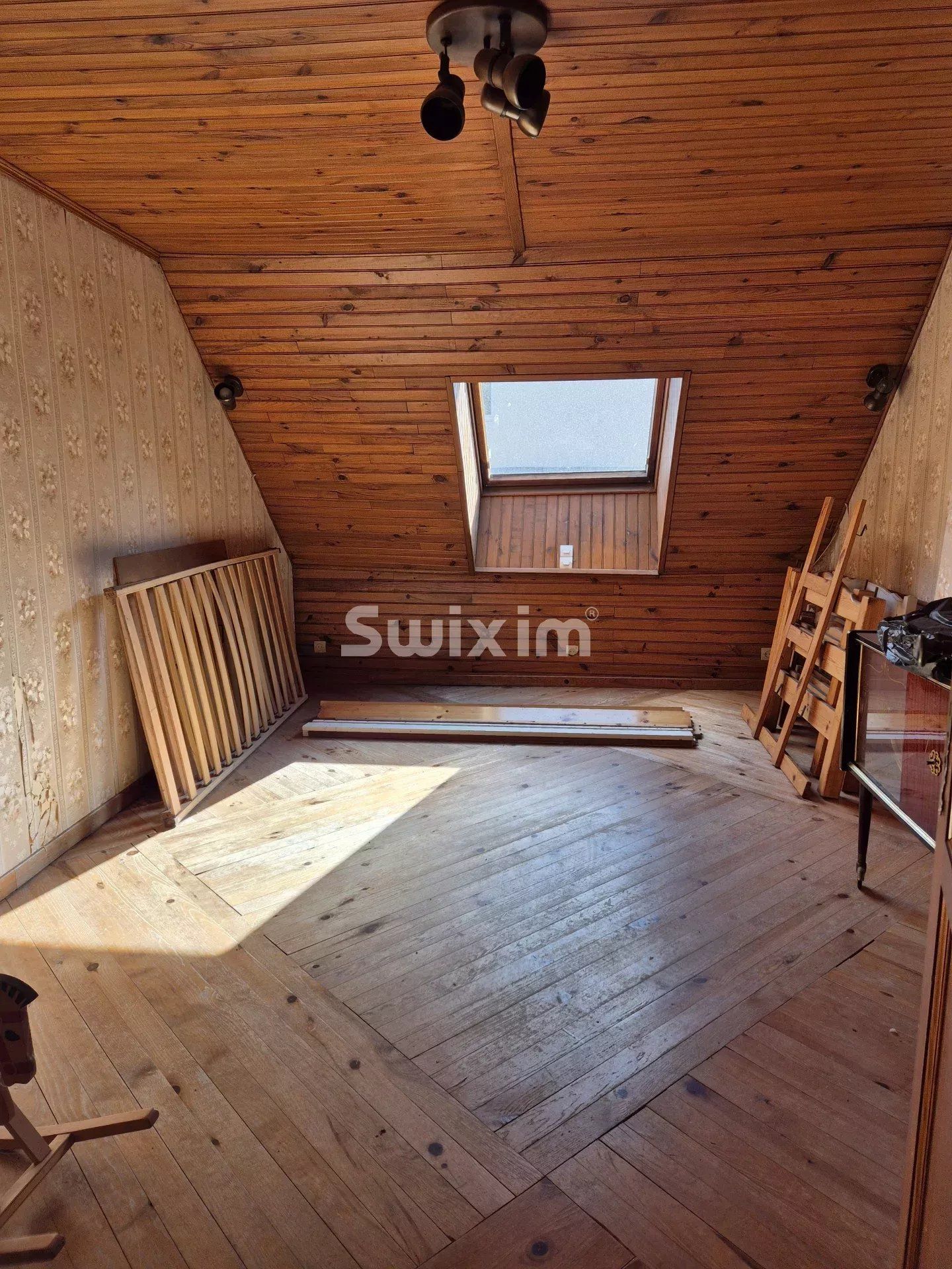 edifício 11 Quartos para venda sobre Lormes (58140)