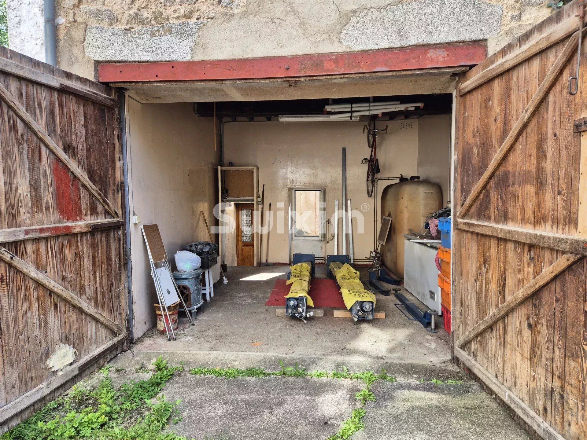 edifício 11 Quartos para venda sobre Lormes (58140)