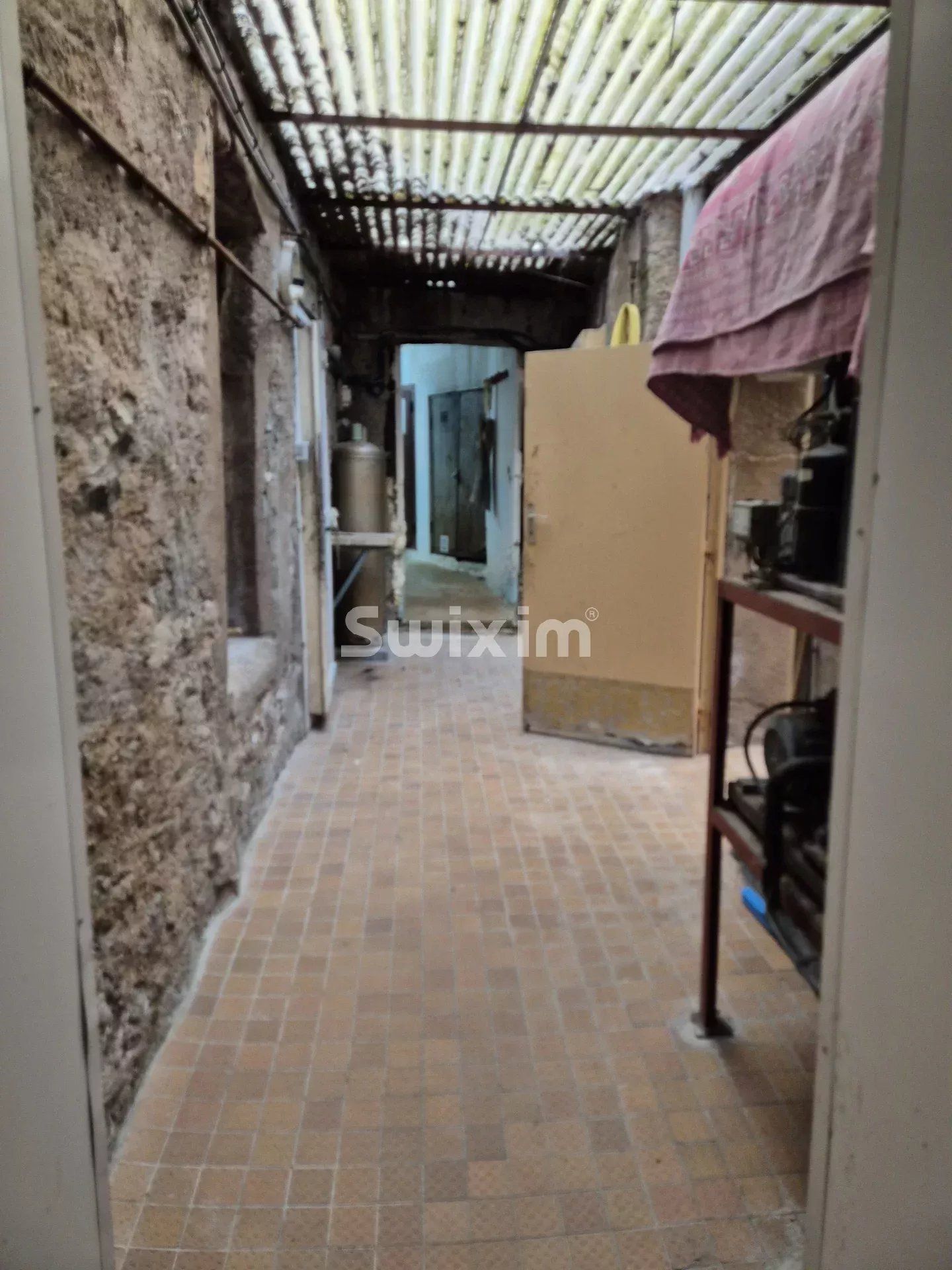 edifício 11 Quartos para venda sobre Lormes (58140)