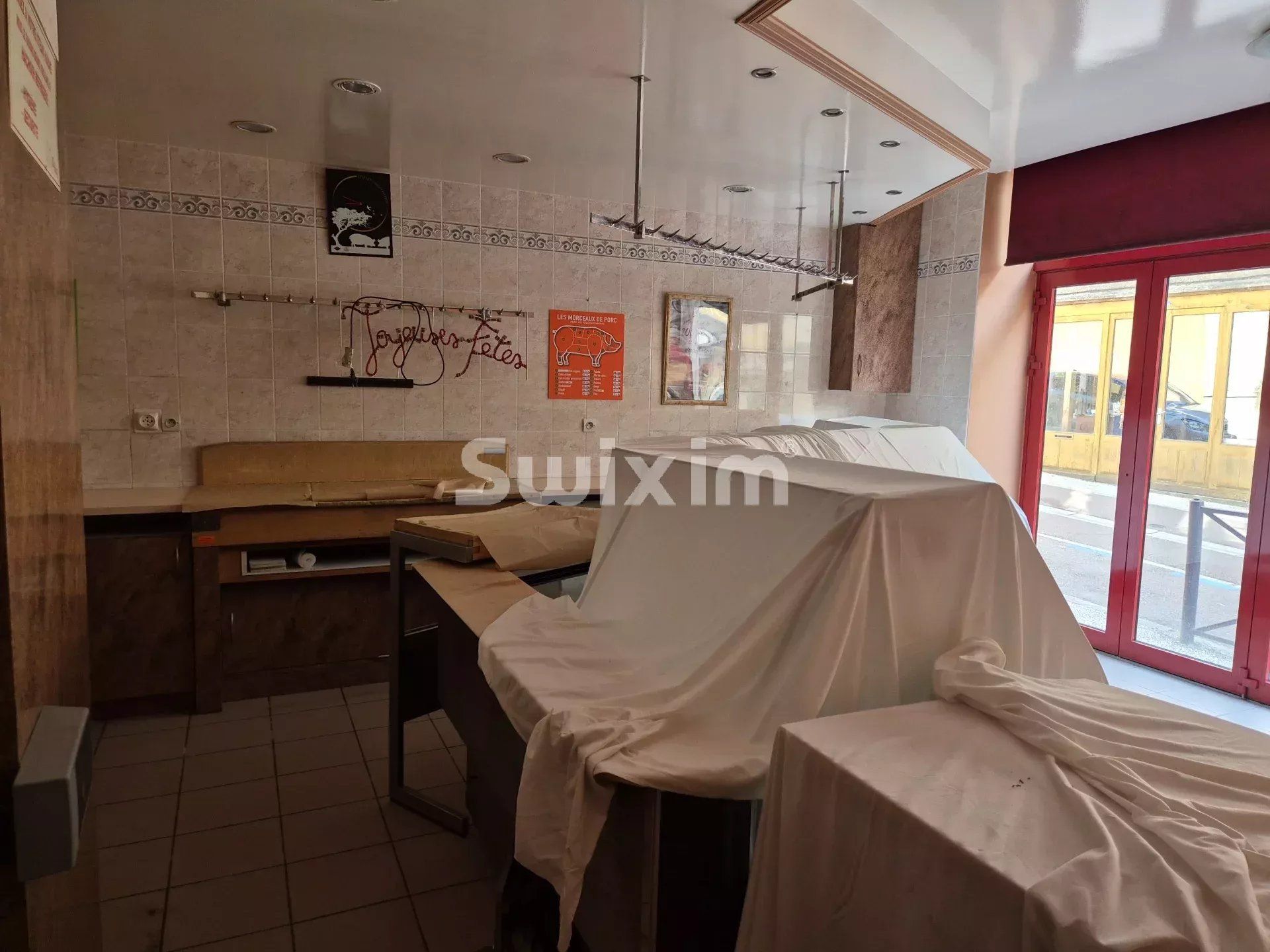 edifício 11 Quartos para venda sobre Lormes (58140)