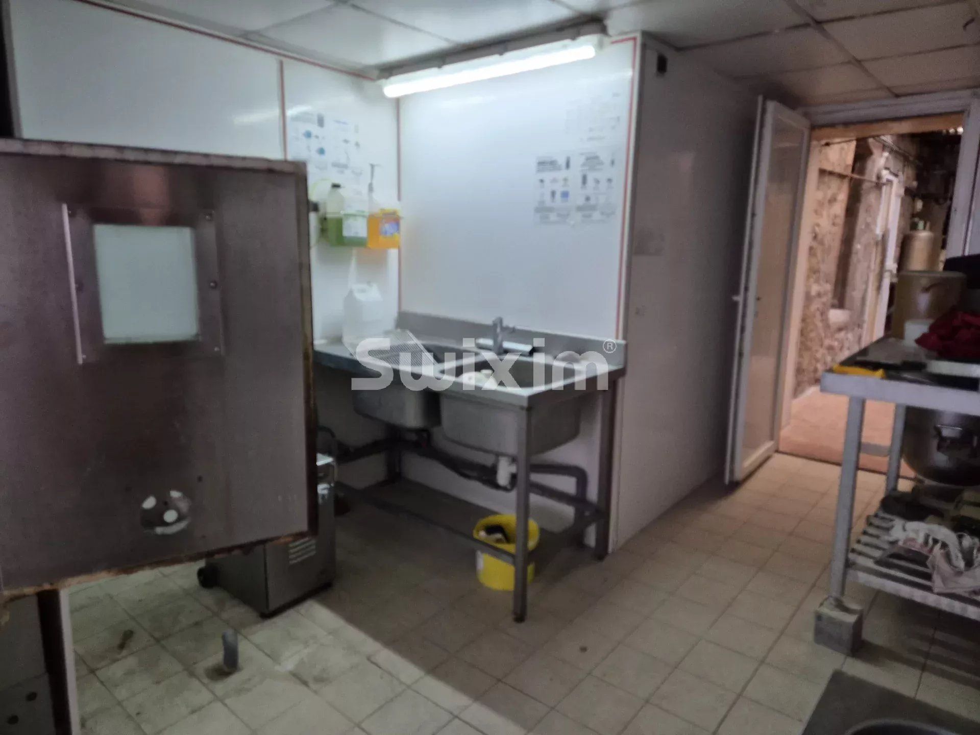 edifício 11 Quartos para venda sobre Lormes (58140)