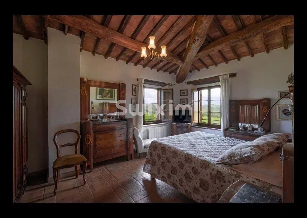 maison 6 Pièces en vente sur Castelnuovo Berardenga (53019)