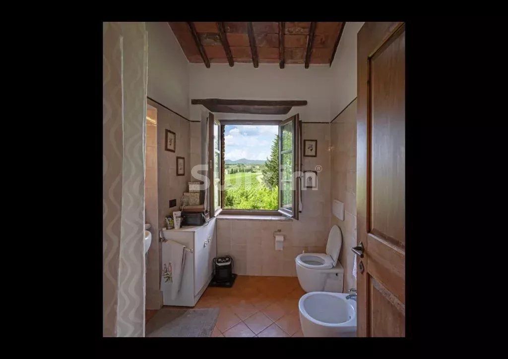 casa 6 Camere in vendita su Castelnuovo Berardenga (53019)