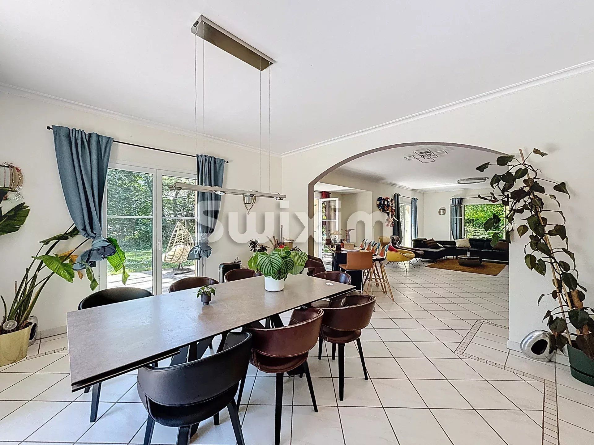 casa 8 Camere in vendita su Gex (01170)