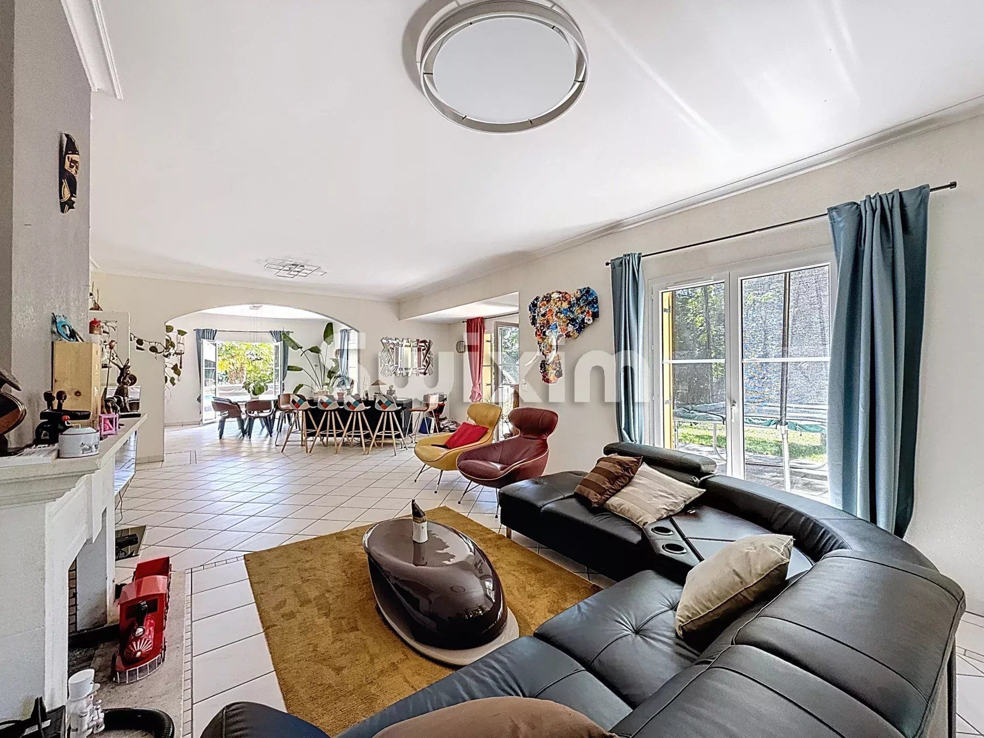 casa 8 Camere in vendita su Gex (01170)