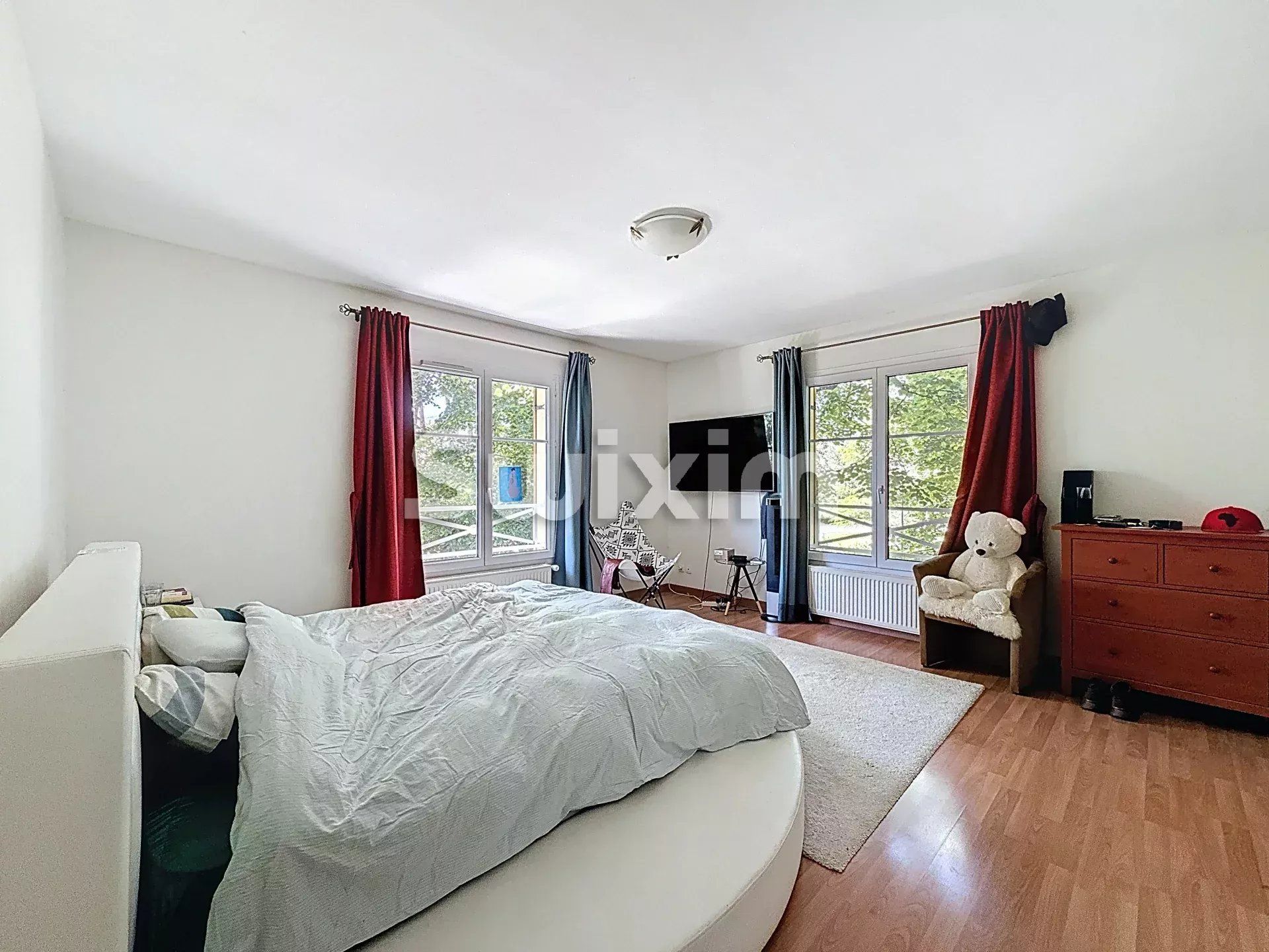 casa 8 Camere in vendita su Gex (01170)