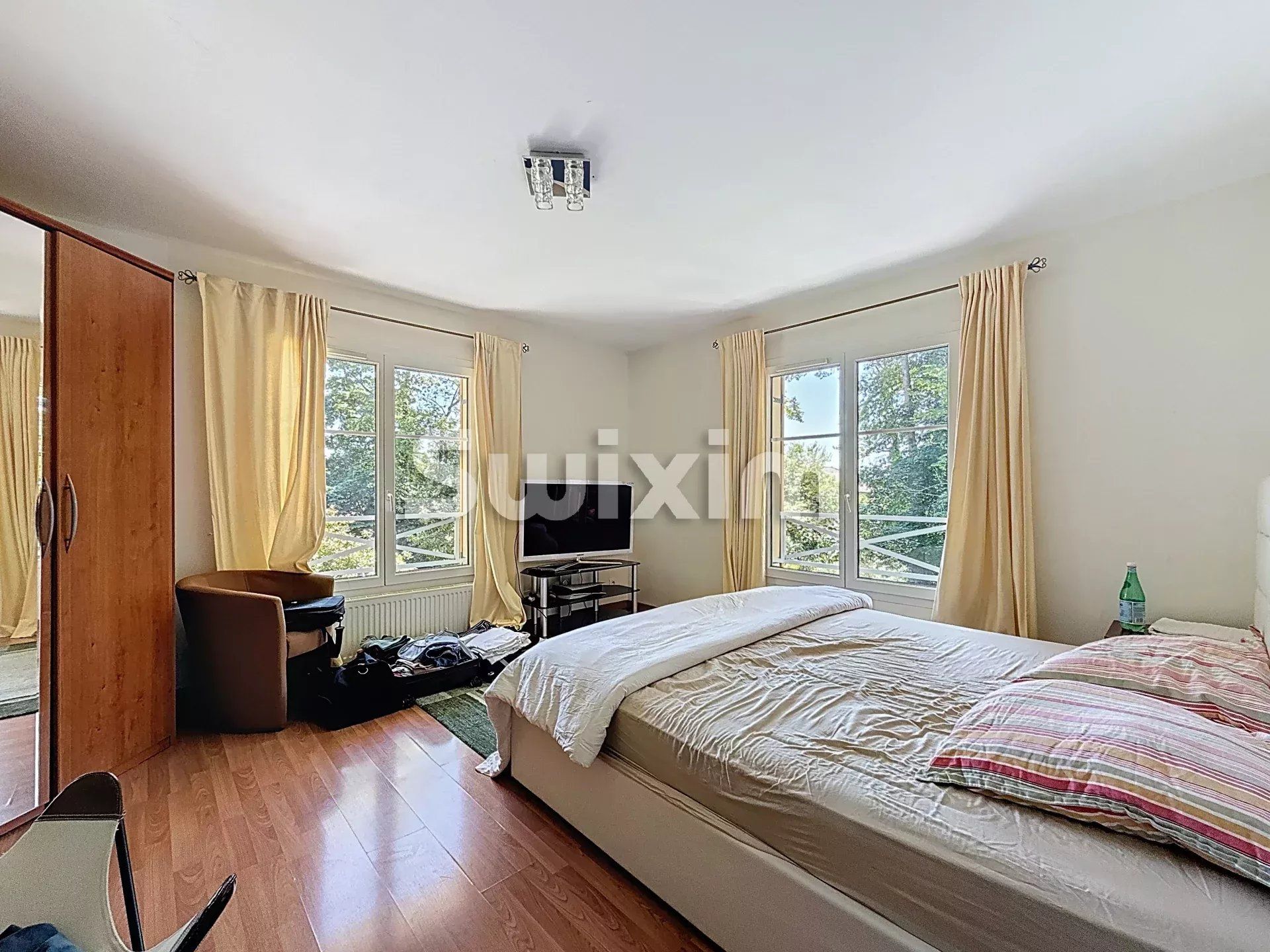 casa 8 Camere in vendita su Gex (01170)