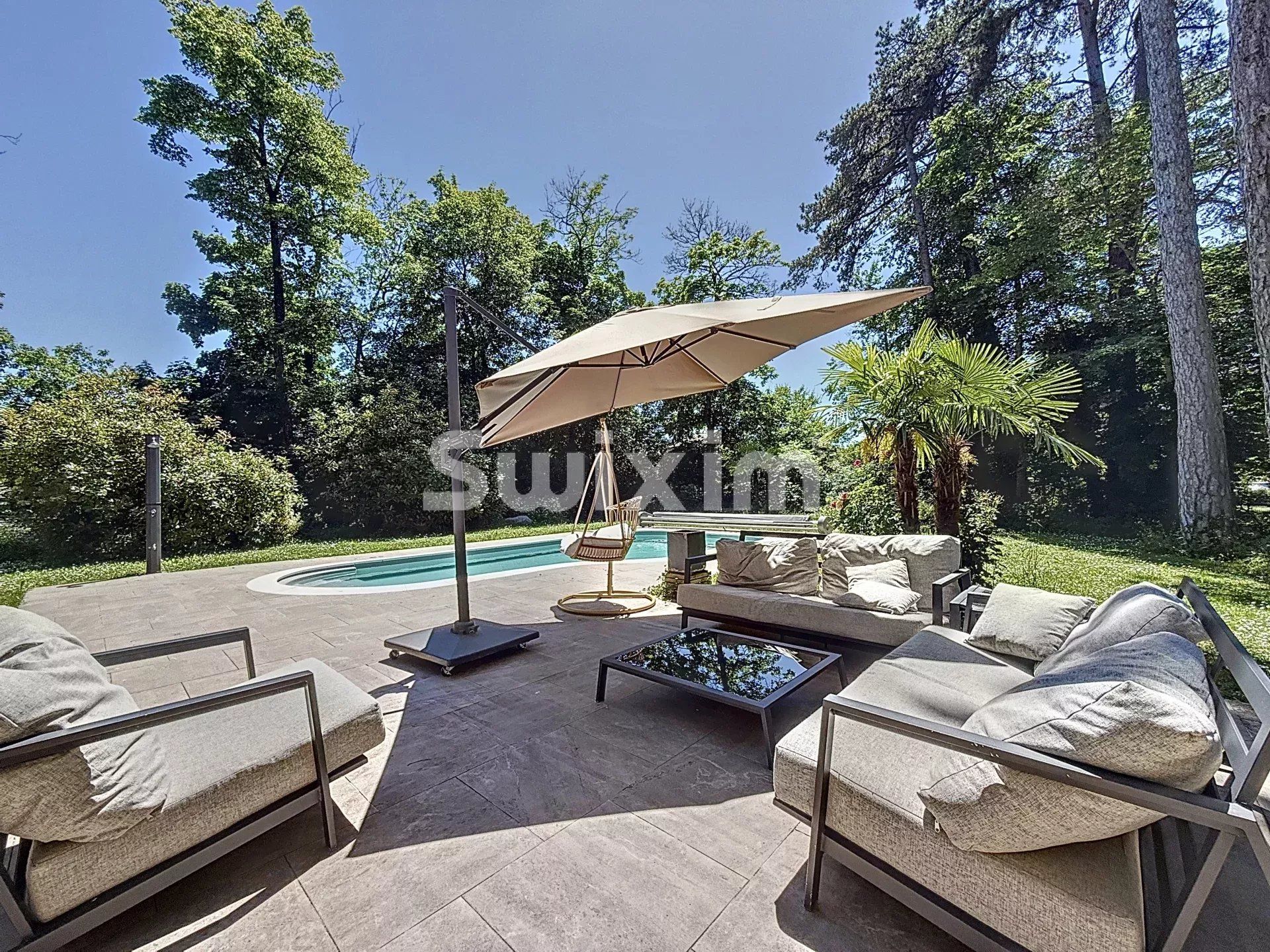 casa 8 Camere in vendita su Gex (01170)