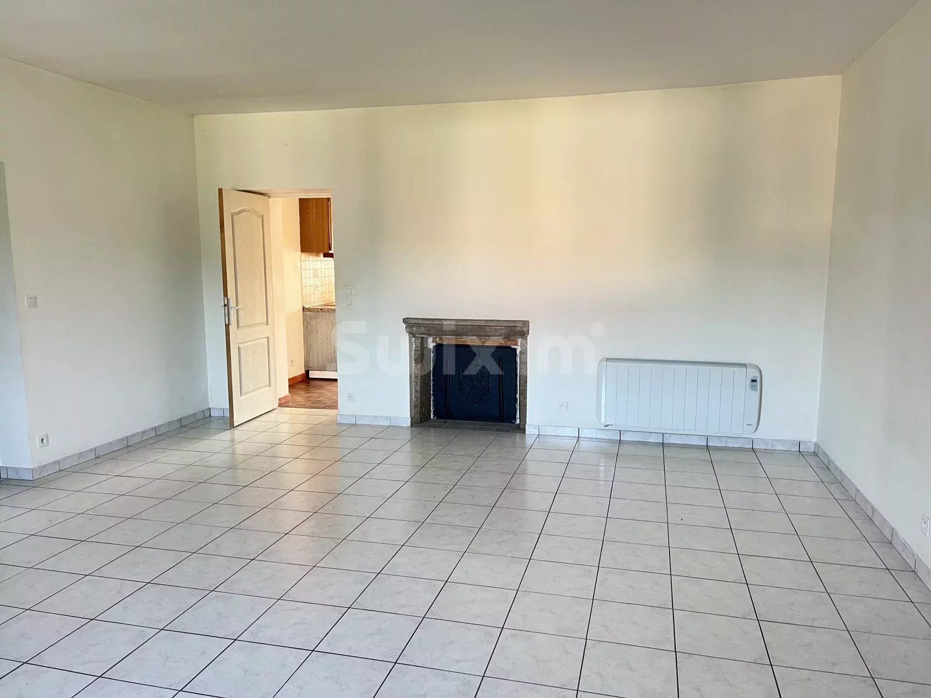 casa 4 Quartos para venda sobre Lons-le-Saunier (39000)