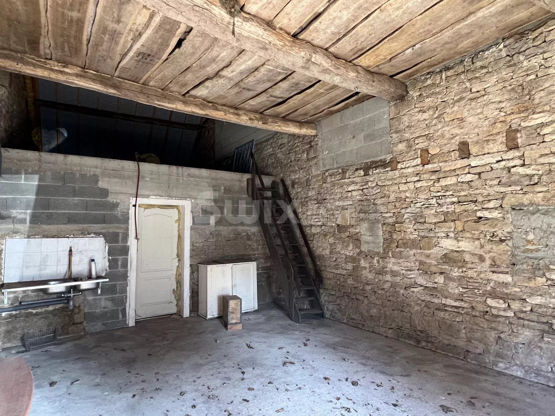 casa 4 Quartos para venda sobre Lons-le-Saunier (39000)