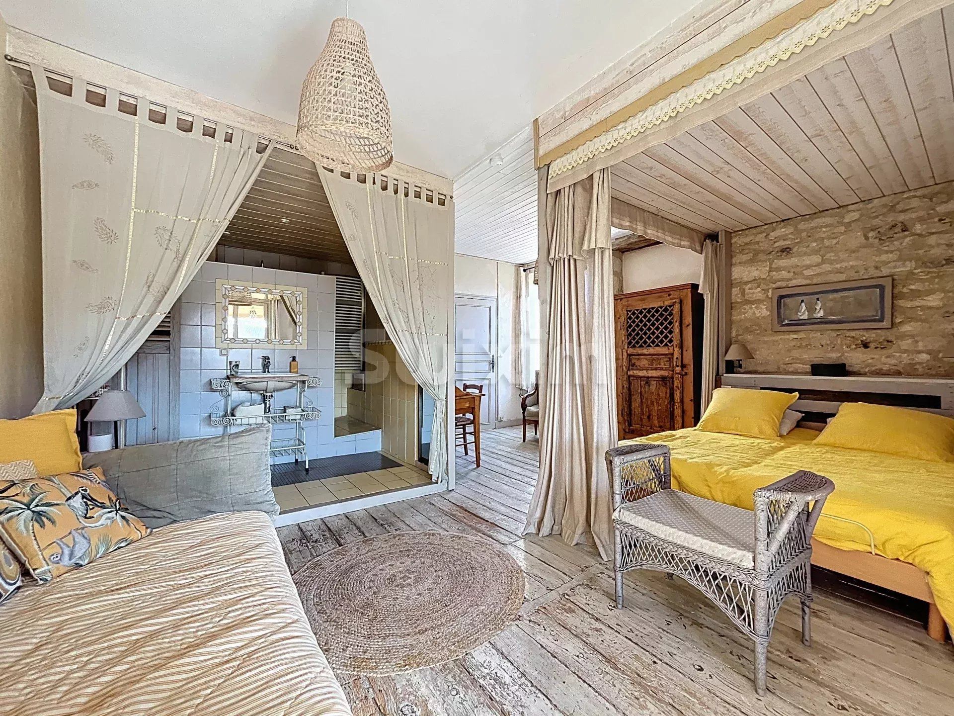 house 12 Rooms for sale on Montbellet (71260)