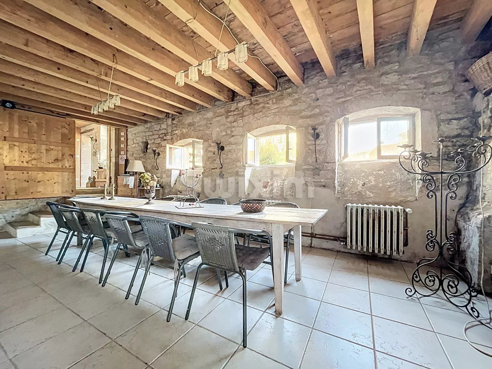 house 12 Rooms for sale on Montbellet (71260)