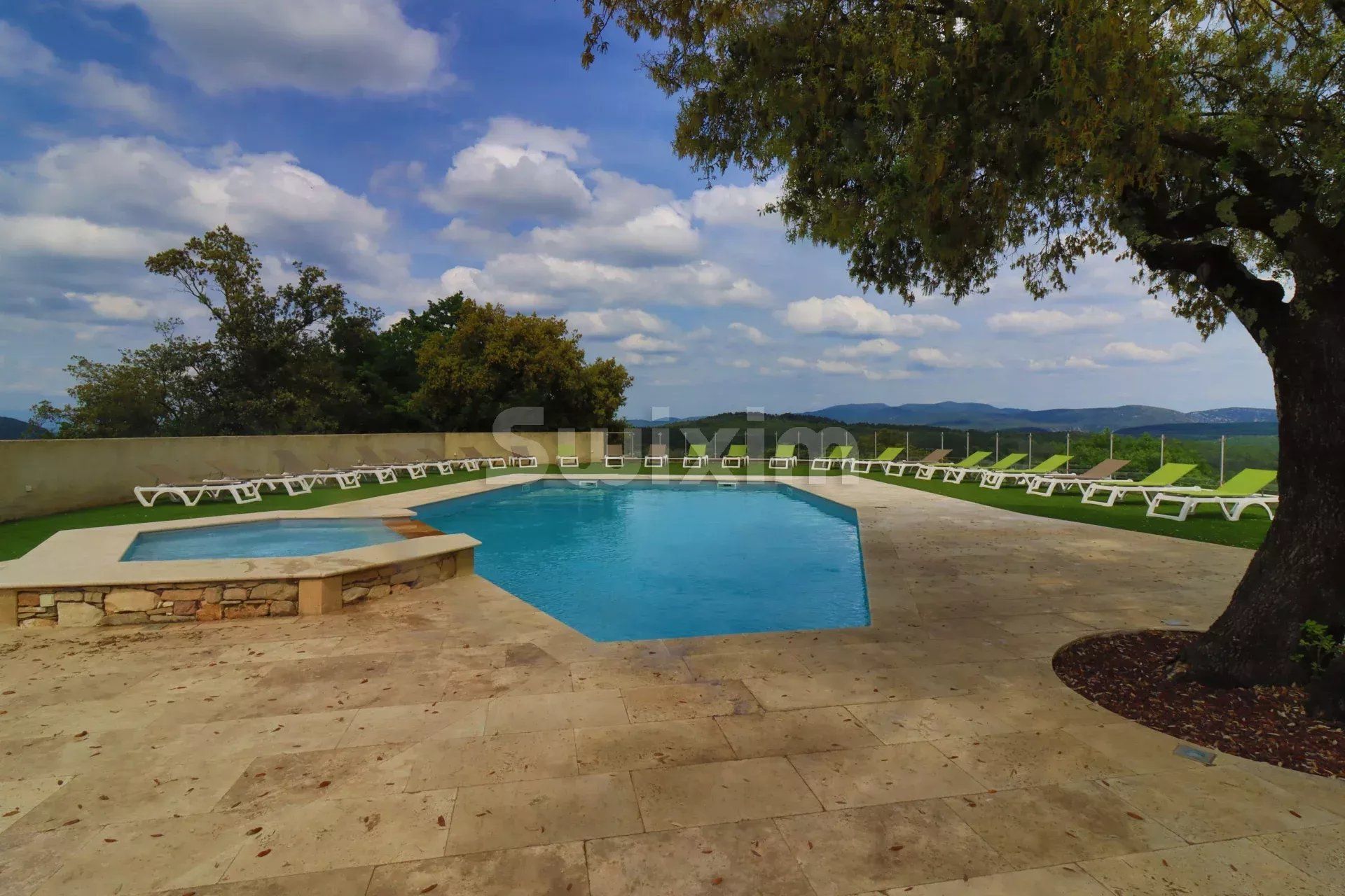 propriété 32 Pièces en vente sur Vagnas (07150)