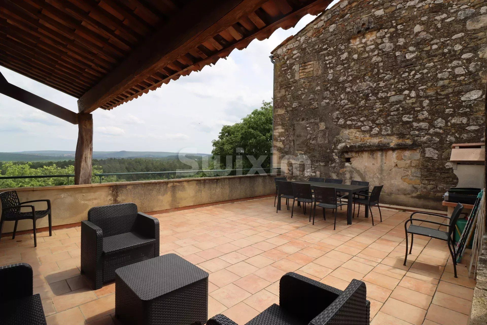 propriété 32 Pièces en vente sur Vagnas (07150)