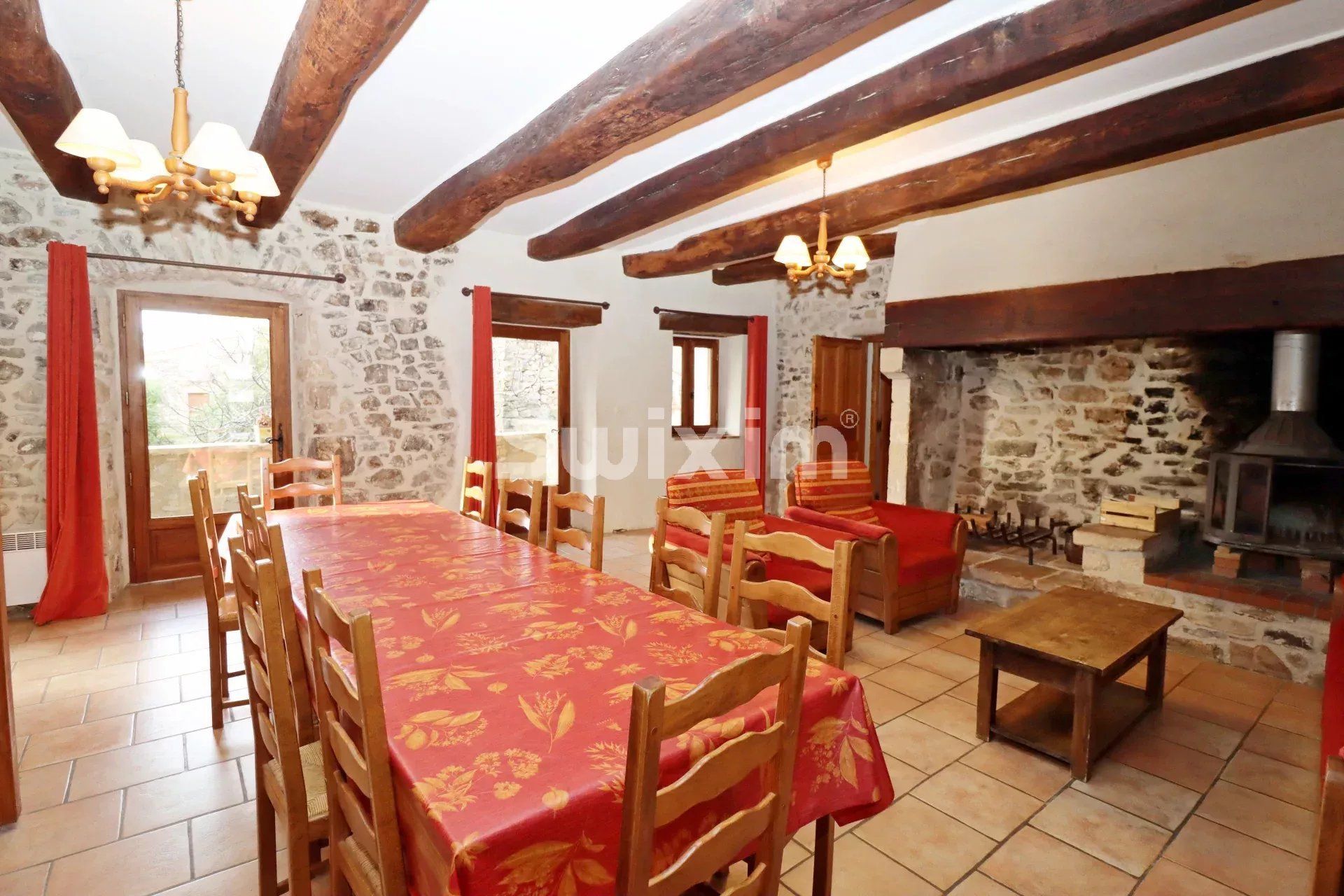 propriété 32 Pièces en vente sur Vagnas (07150)