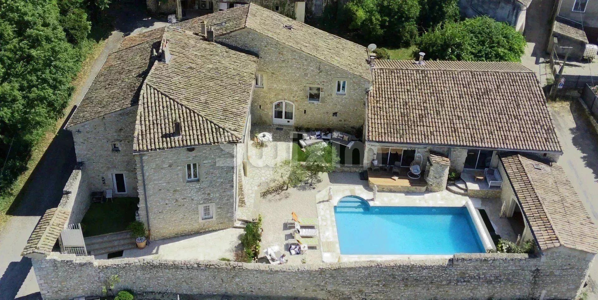 casa 14 Camere in vendita su Montélimar (26200)