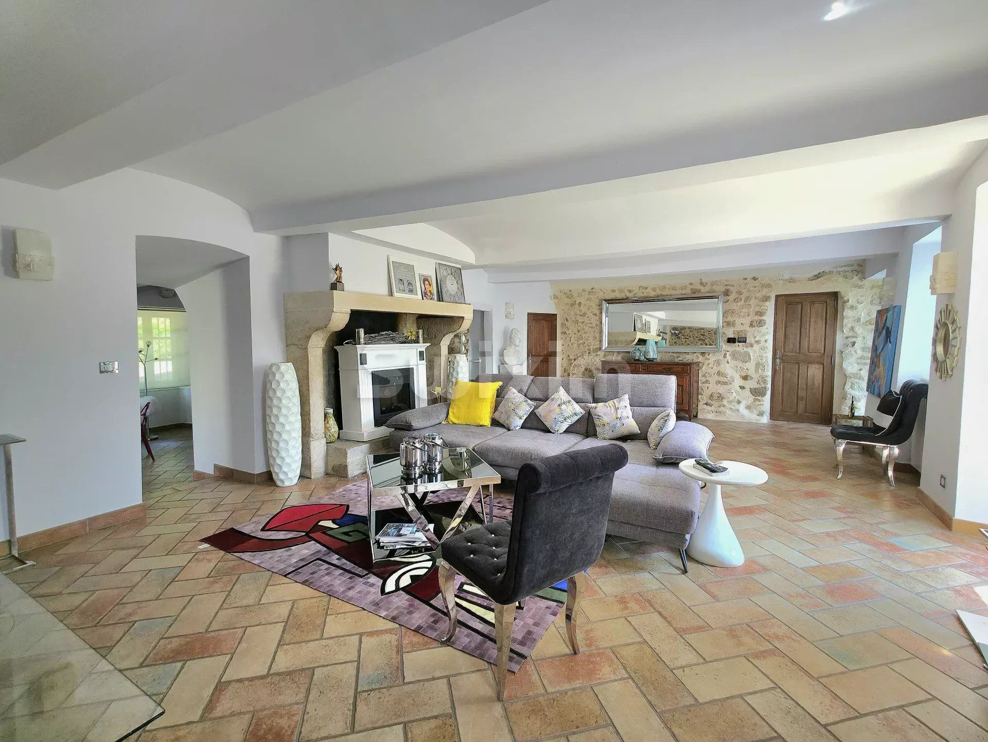 maison 14 Pièces en vente sur Montélimar (26200)