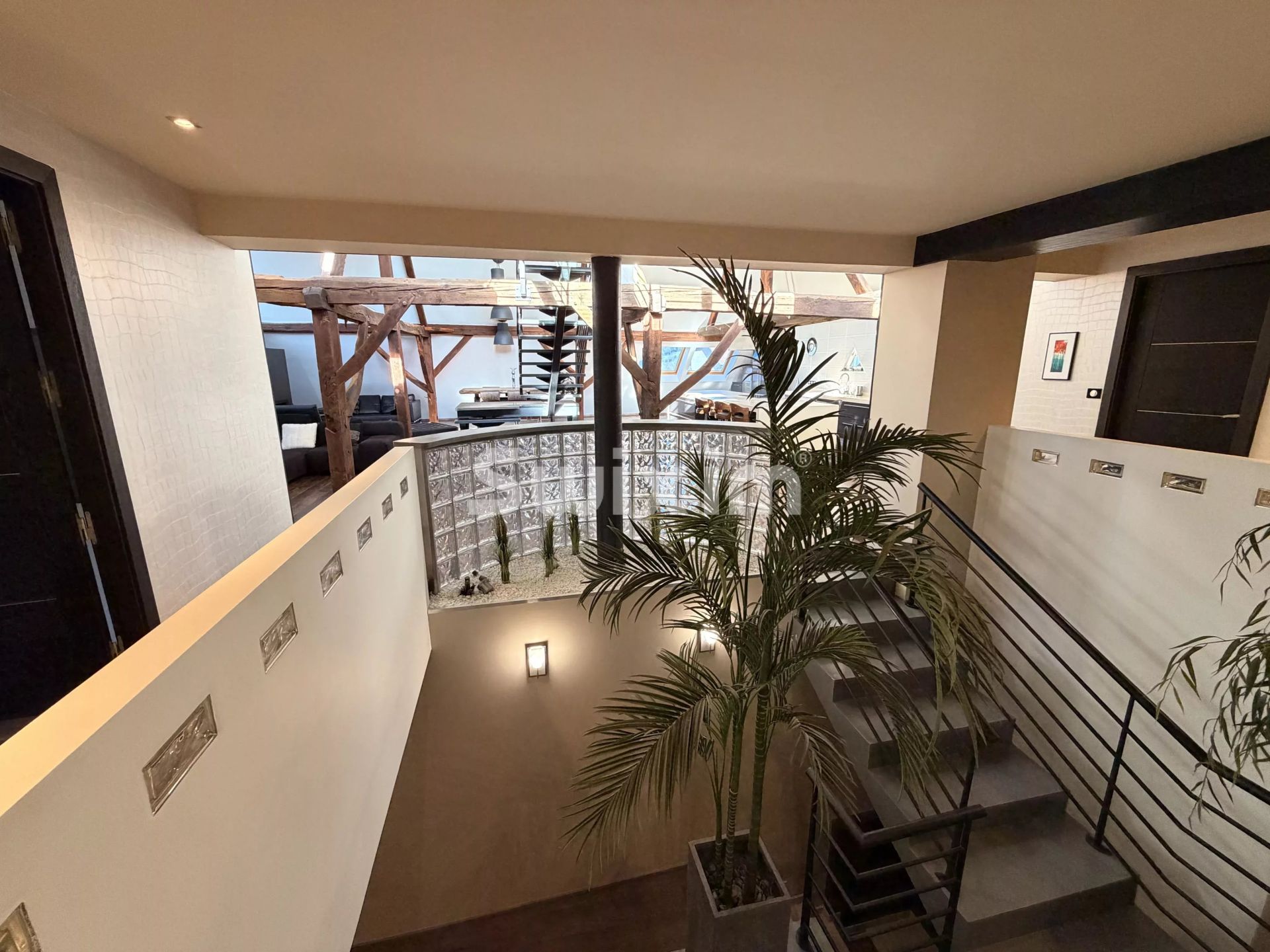 house 6 Rooms for sale on Pringy (74370)