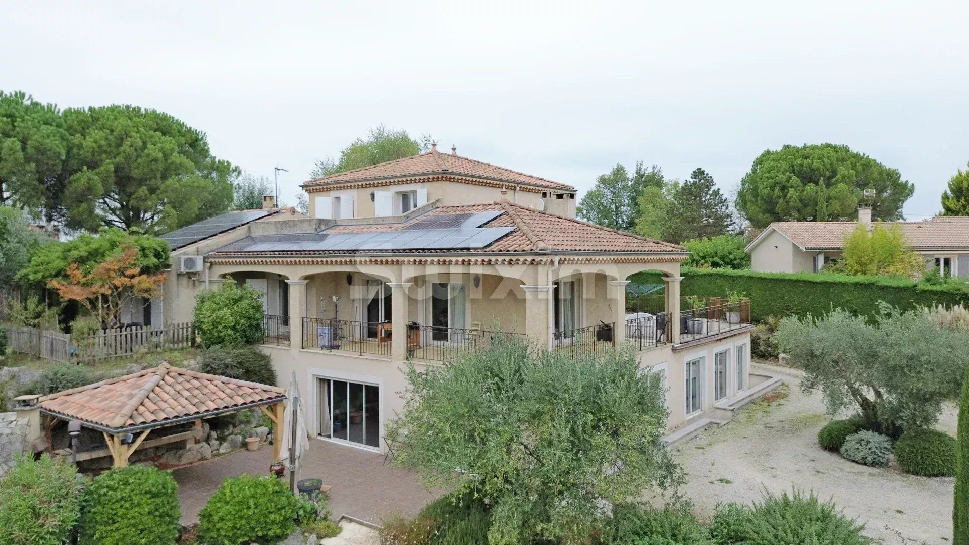 casa 15 Quartos para venda sobre Chatuzange-le-Goubet (26300)