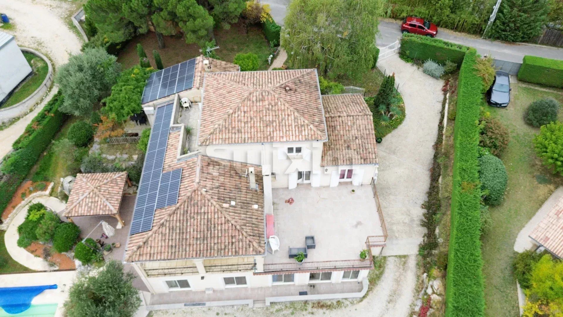 casa 15 Quartos para venda sobre Chatuzange-le-Goubet (26300)