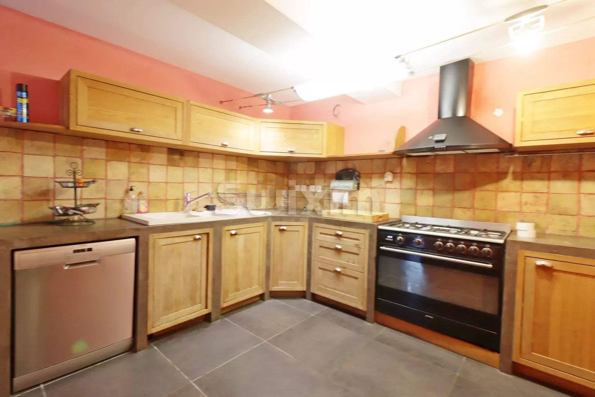 casa 15 Quartos para venda sobre Chatuzange-le-Goubet (26300)