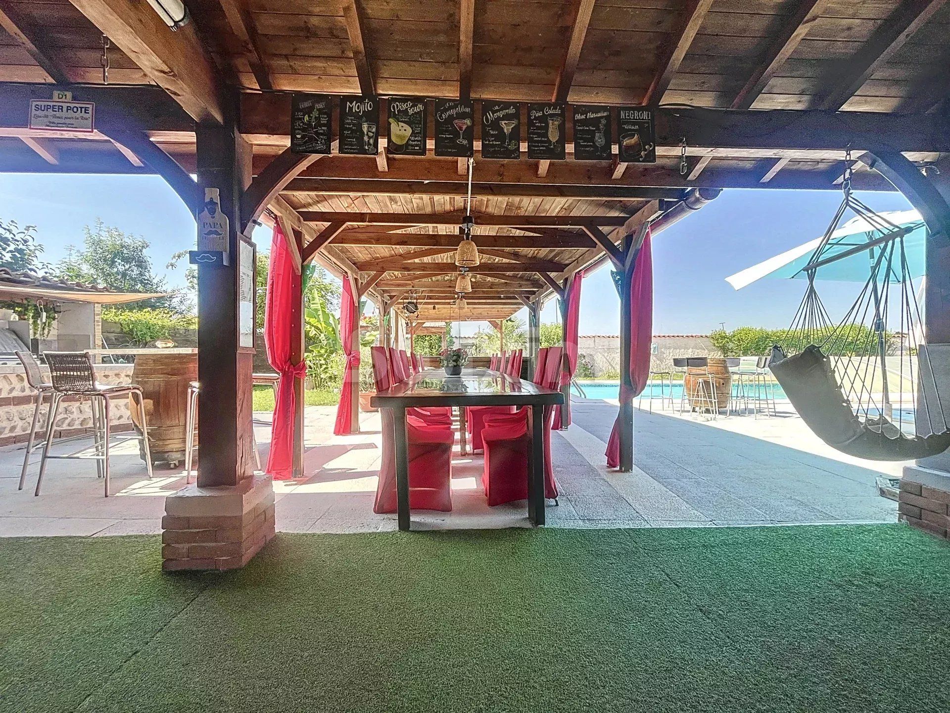 propriété 14 Pièces en vente sur Villars-les-Dombes (01330)